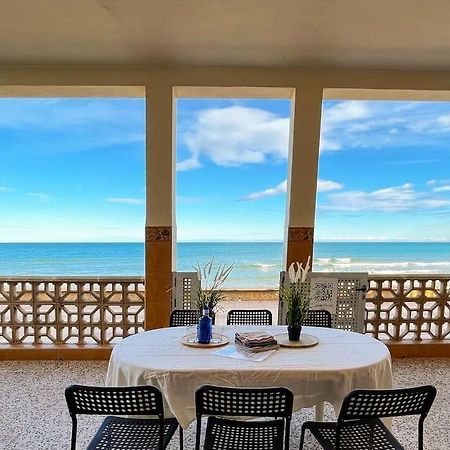 Beachfront House Piles Bagian luar foto
