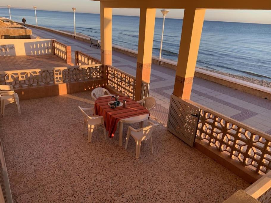 Beachfront House Piles Bagian luar foto