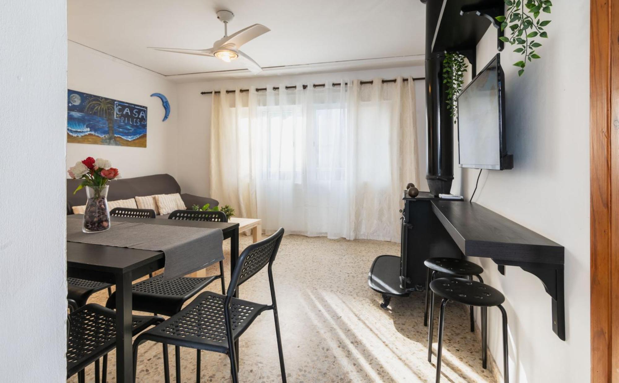 Beachfront House Piles Bagian luar foto